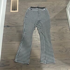 Brand:urban outfitters. Size: woman’s 00.